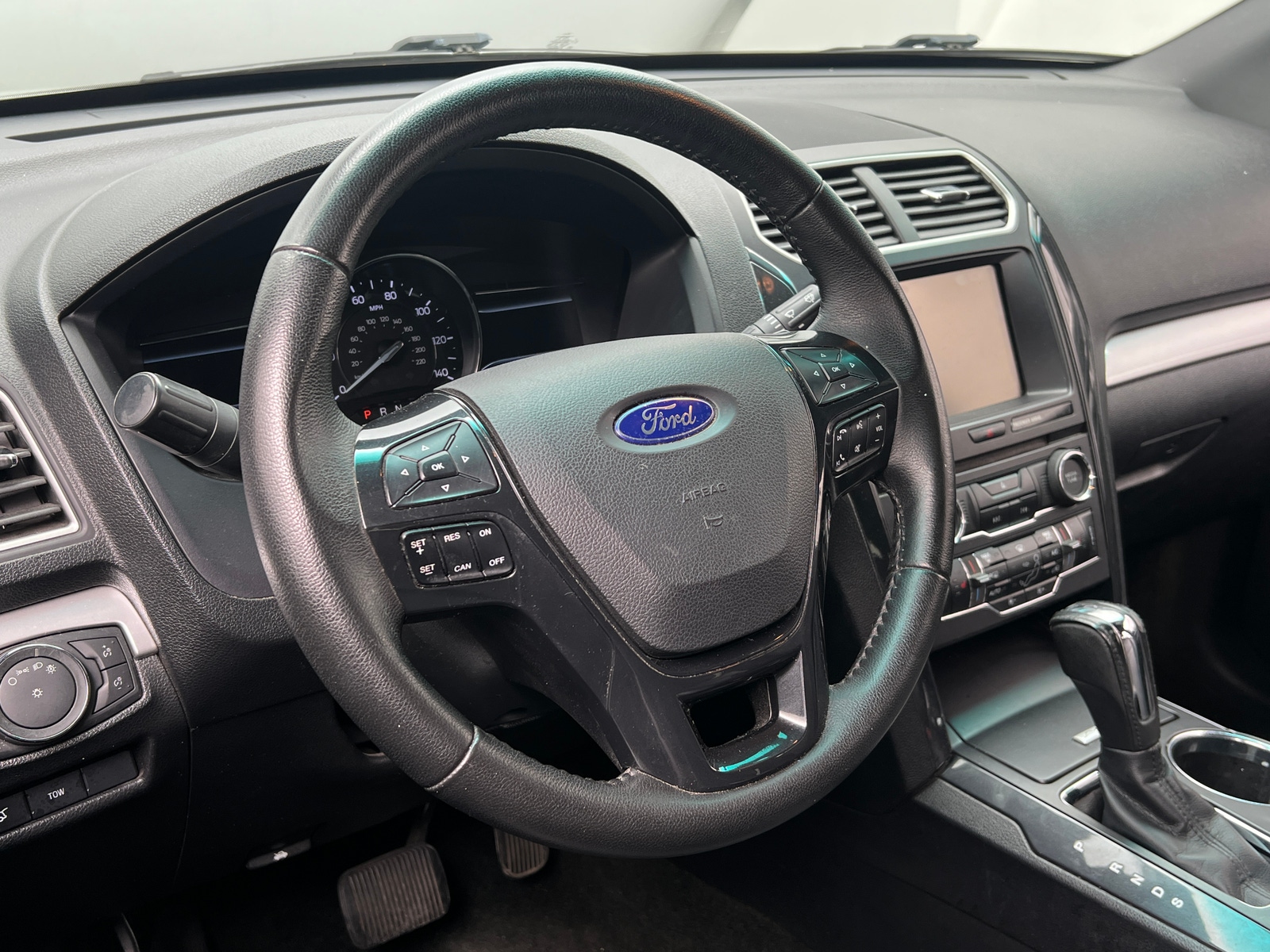Thumbnail: 2016 Ford Explorer - 5