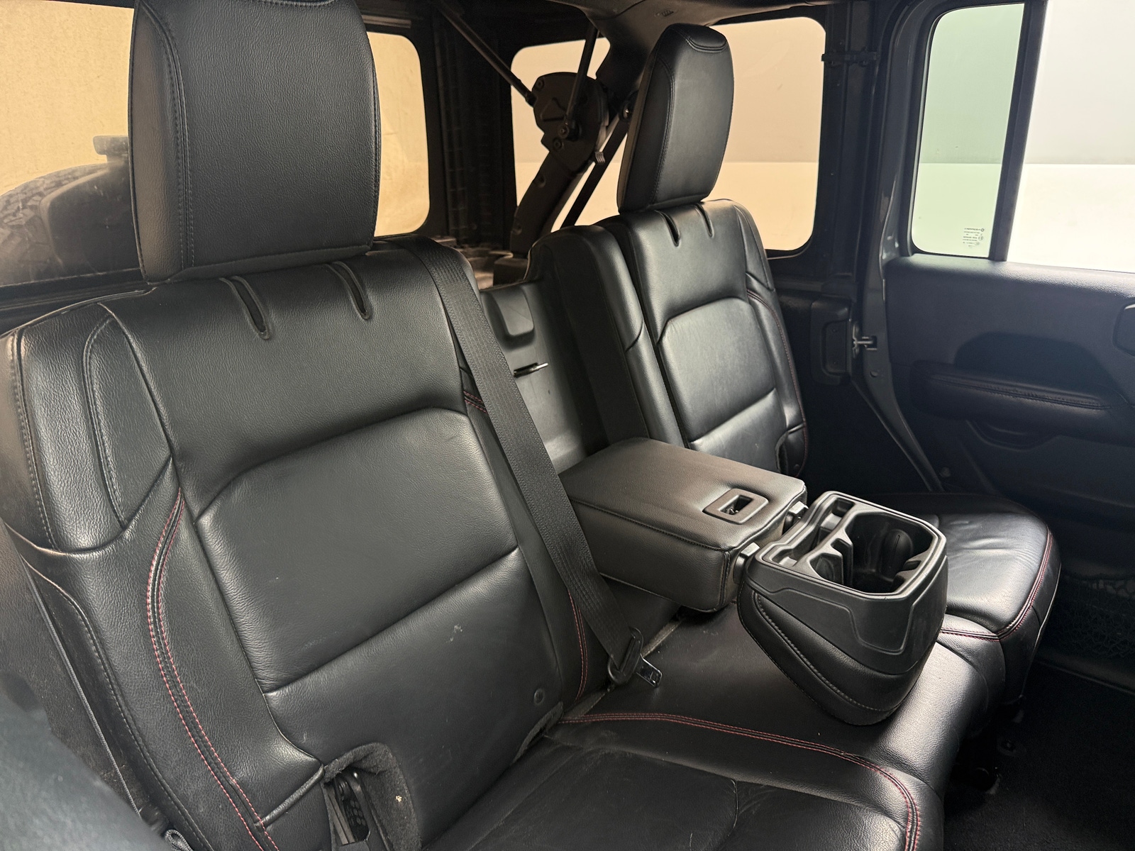 Thumbnail: 2018 Jeep Wrangler - 6