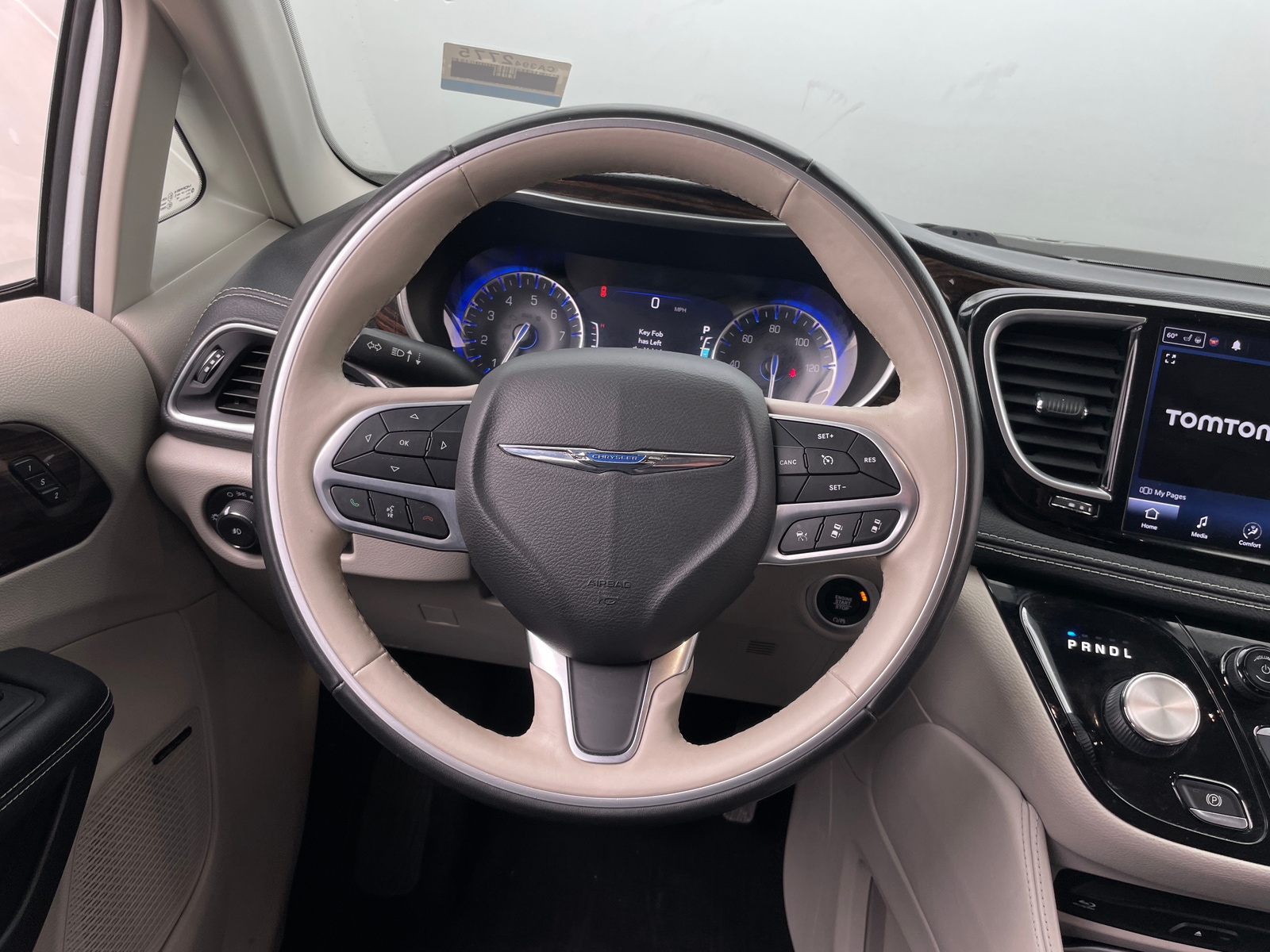 Thumbnail: 2021 Chrysler Pacifica - 4