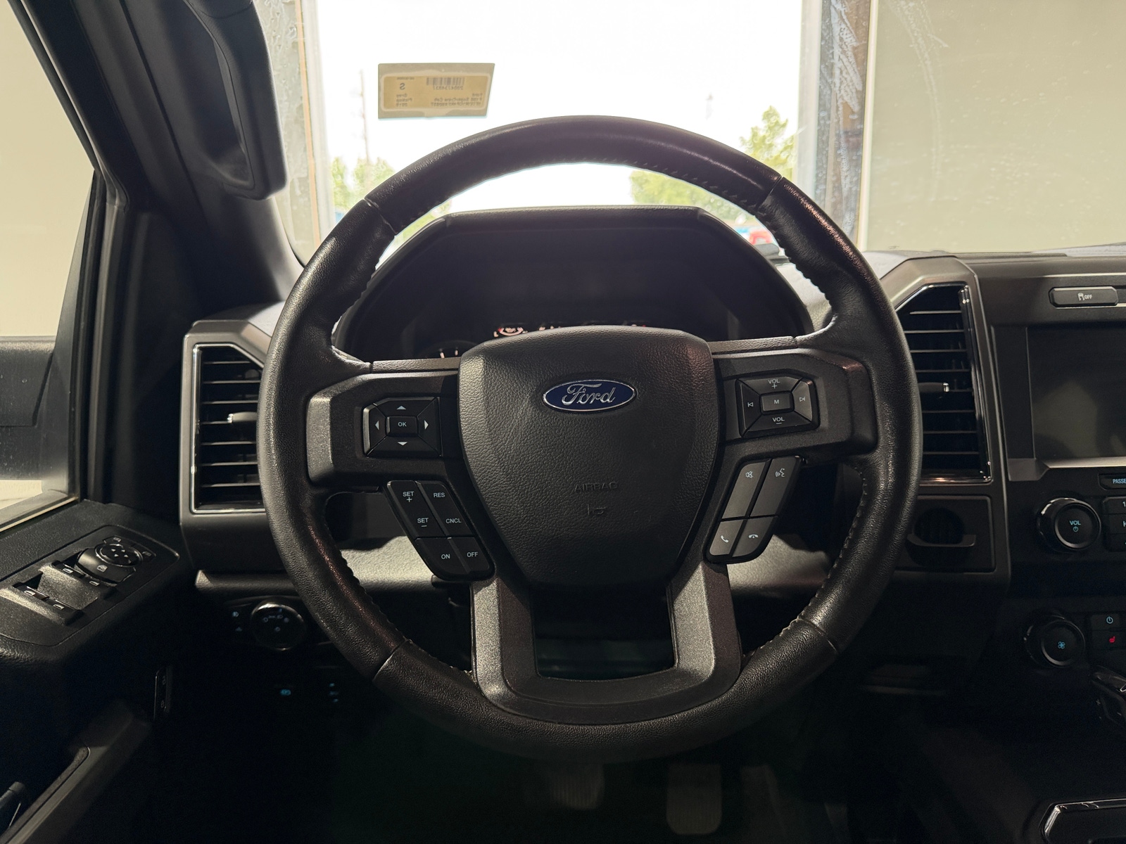 Thumbnail: 2019 Ford Econoline - 5