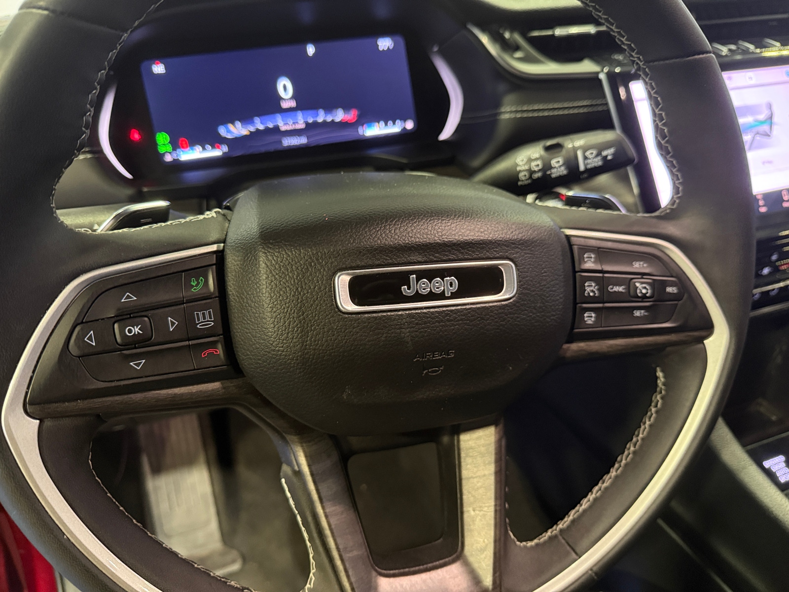 Thumbnail: 2023 Jeep Grand Cherokee - 4