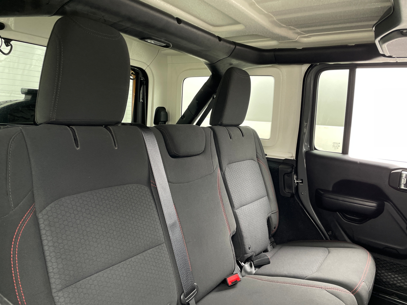 Thumbnail: 2018 Jeep Wrangler - 6