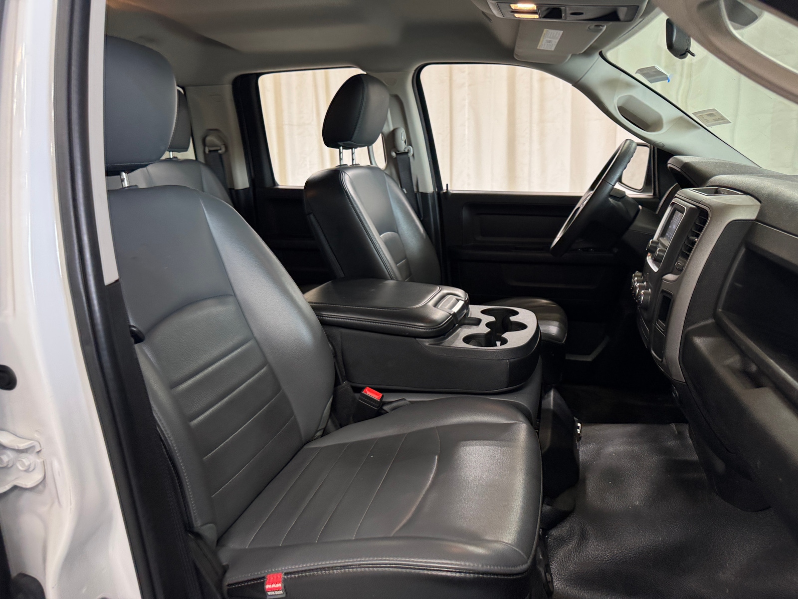 Thumbnail: 2021 RAM 1500 Classic - 2