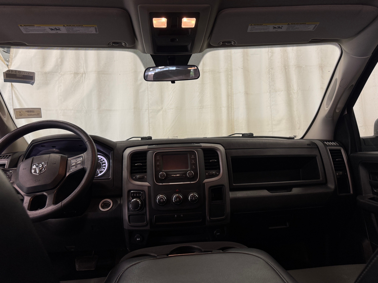 Thumbnail: 2021 RAM 1500 Classic - 3