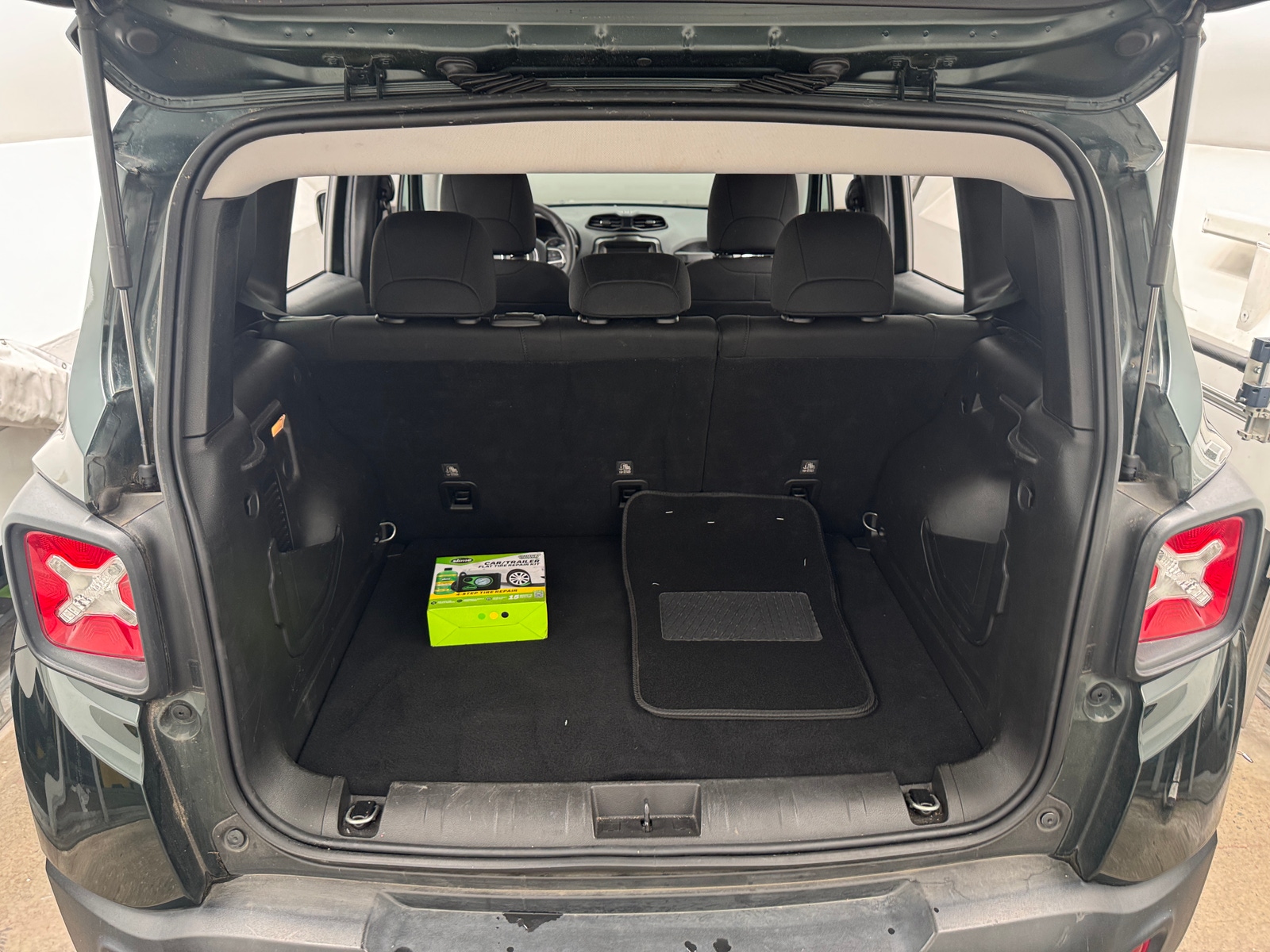 Thumbnail: 2021 Jeep Renegade - 7