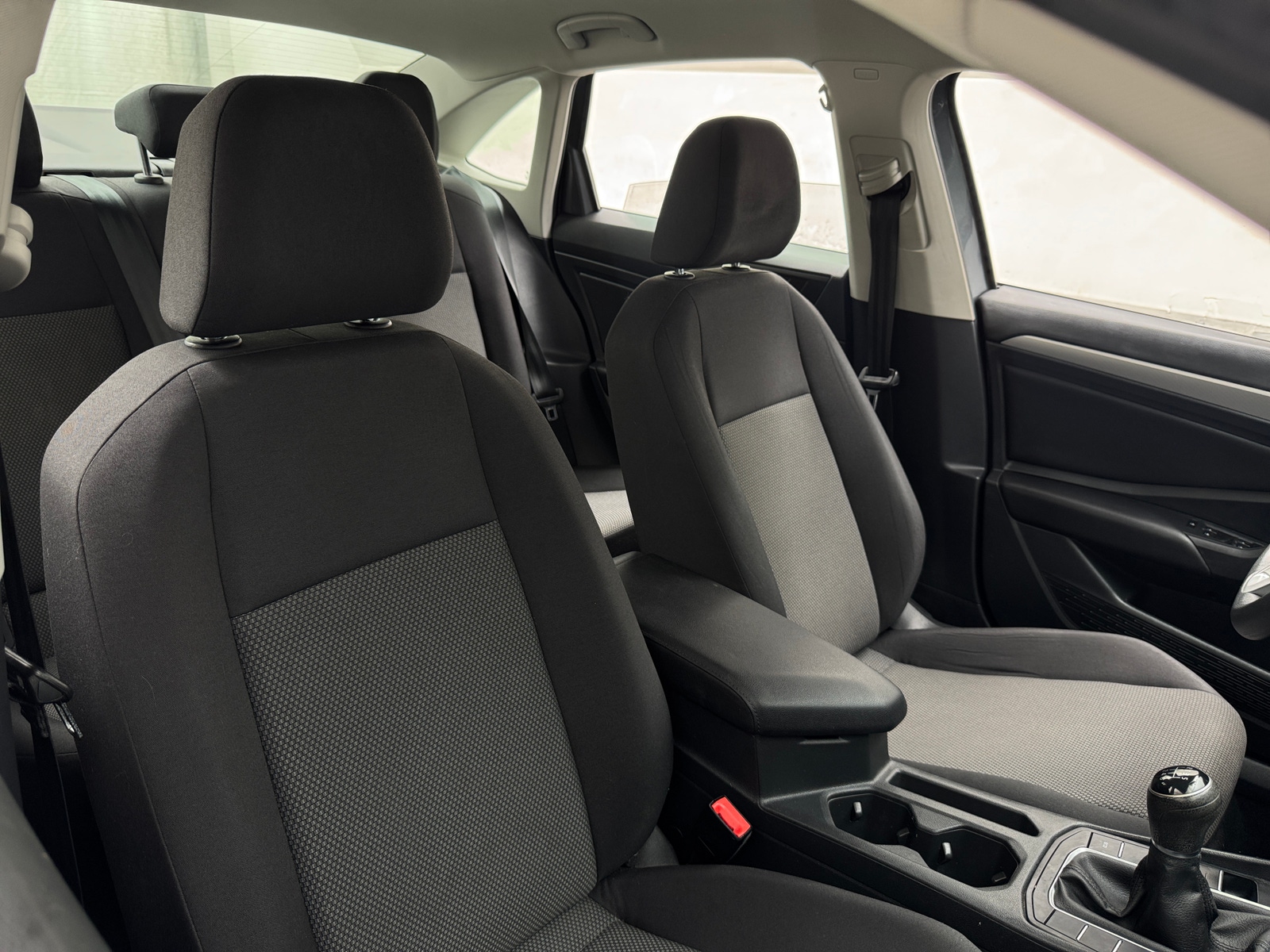Thumbnail: 2019 Volkswagen Jetta - 2