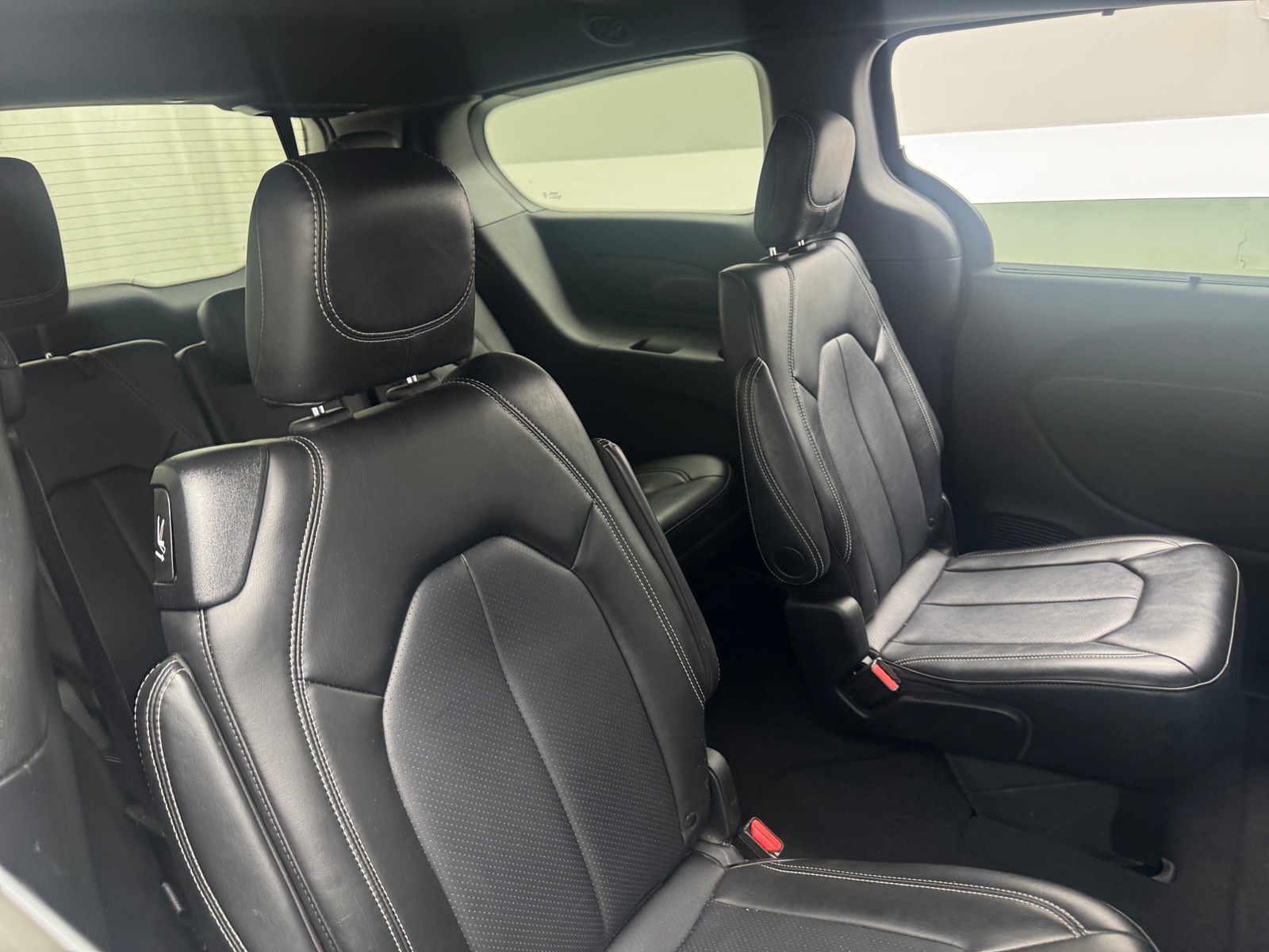 Thumbnail: 2025 Chrysler Pacifica - 5