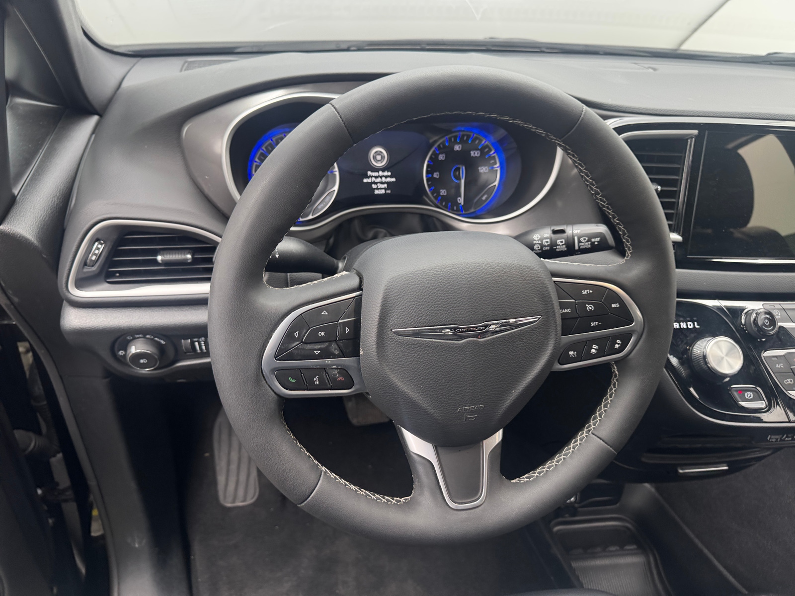 Thumbnail: 2025 Chrysler Pacifica - 4