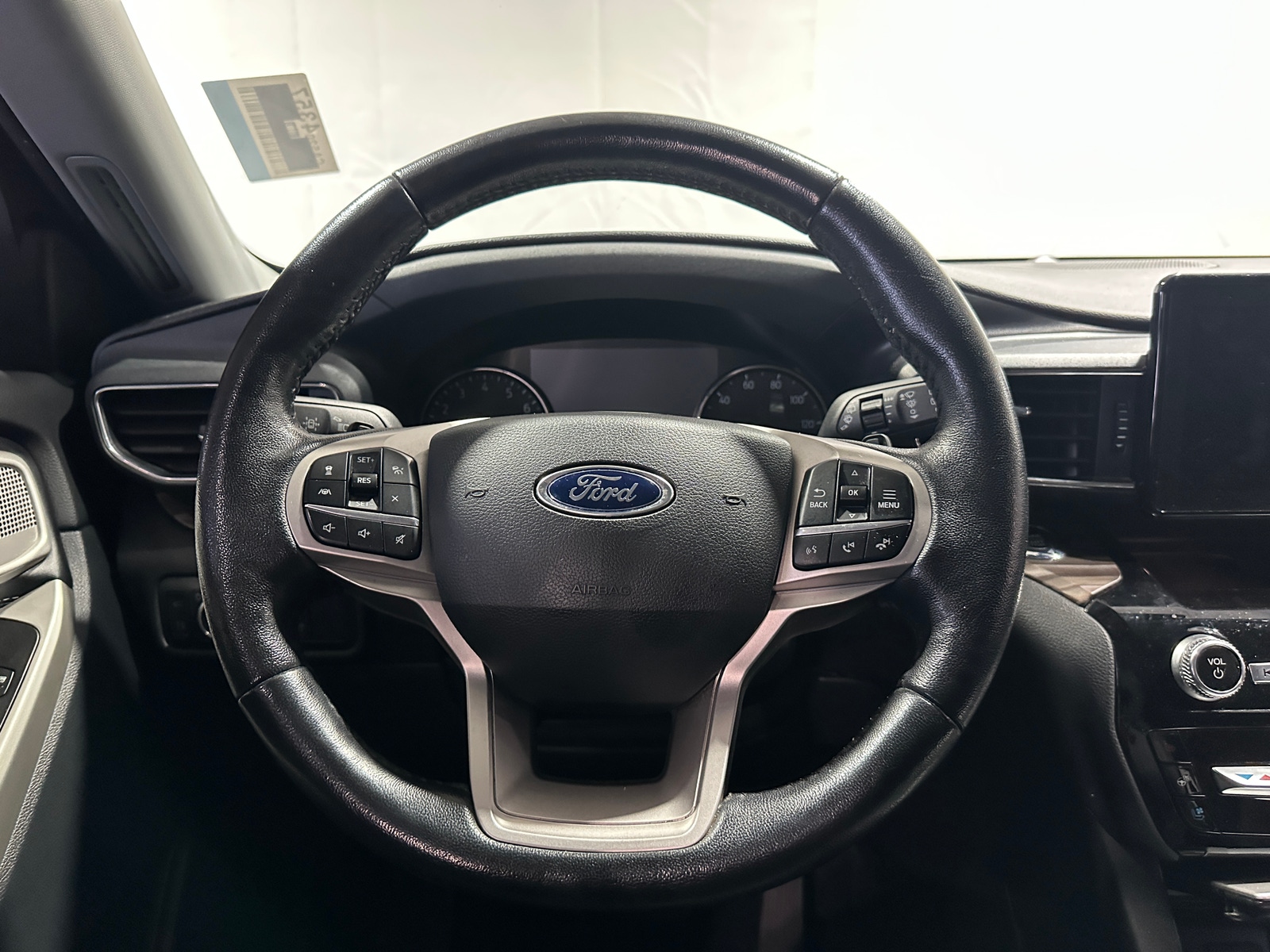 Thumbnail: 2021 Ford Explorer - 4