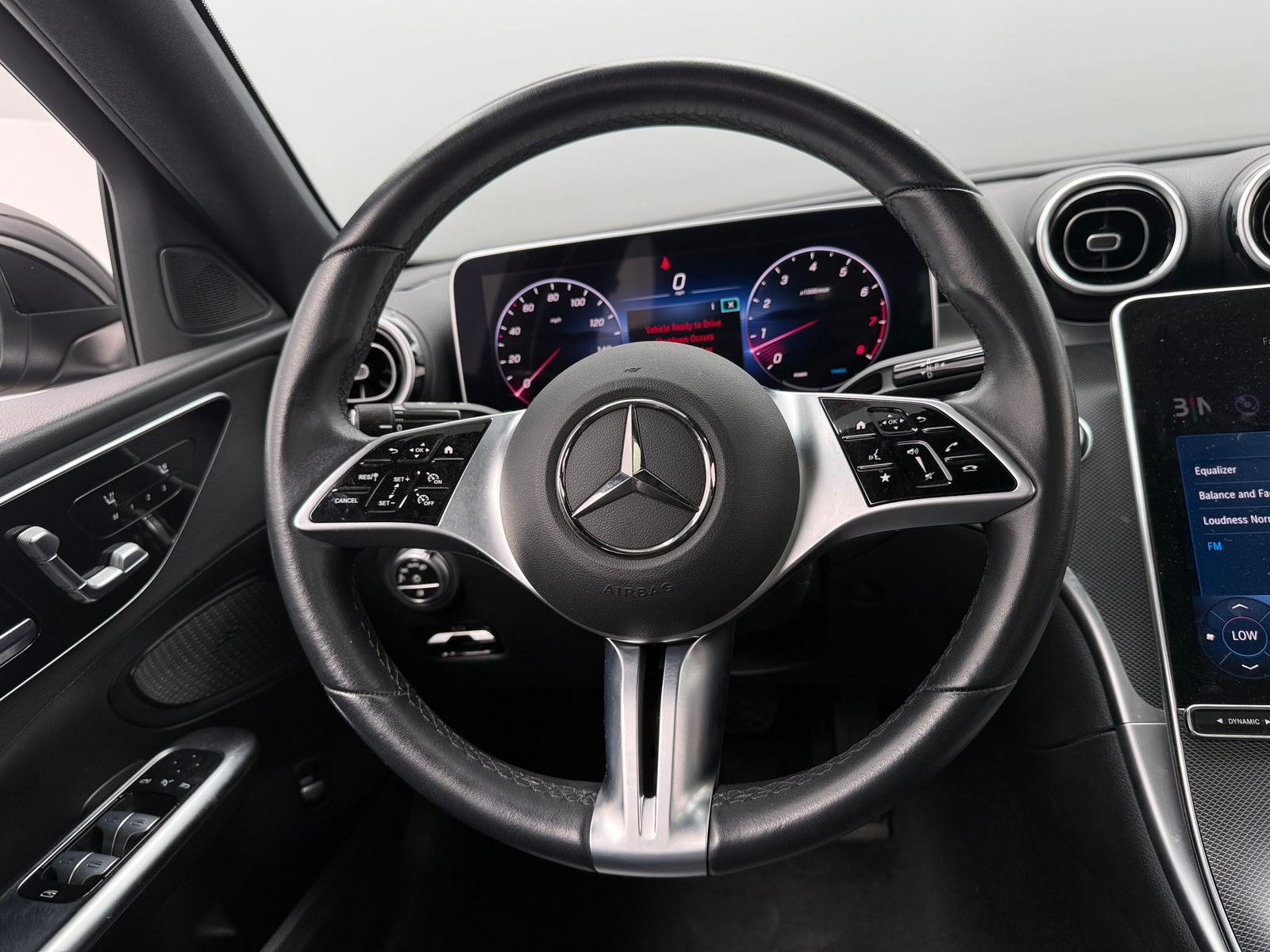 Thumbnail: 2024 Mercedes-Benz C-Class - 4