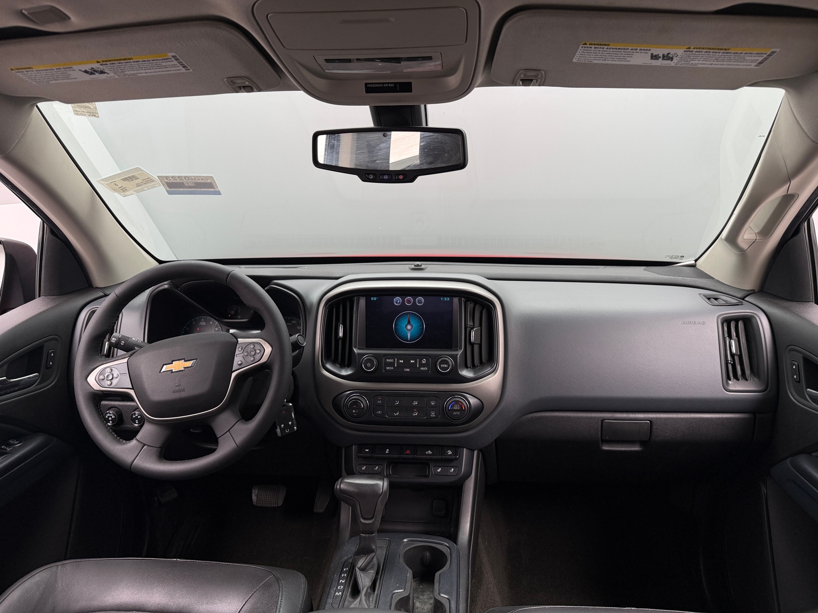 Thumbnail: 2015 Chevrolet Colorado - 3