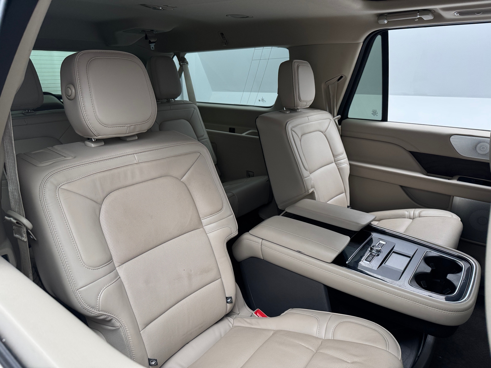 Thumbnail: 2019 Lincoln Navigator L - 5
