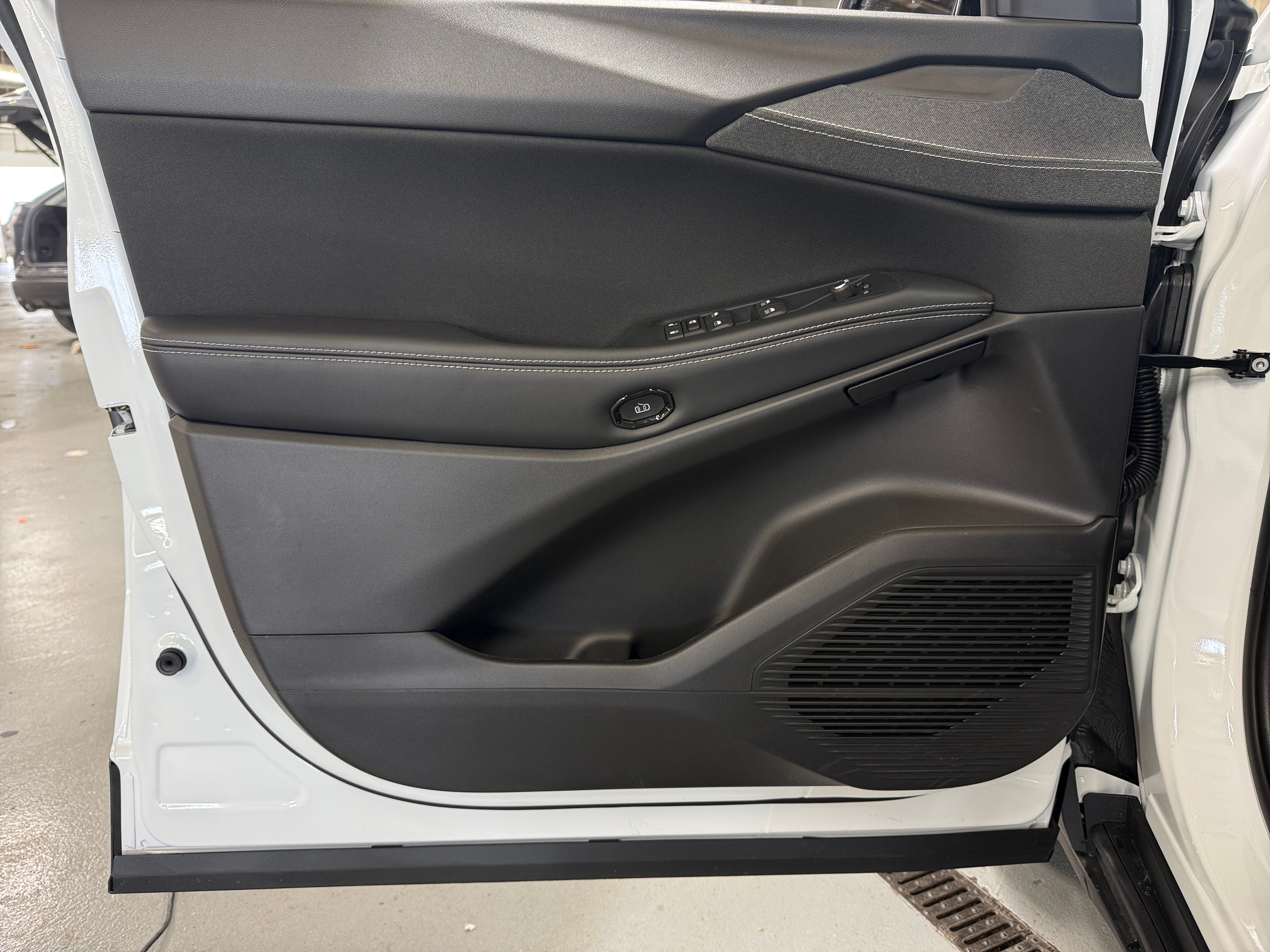 2026 Jeep Cherokee Laredo - Photo 11