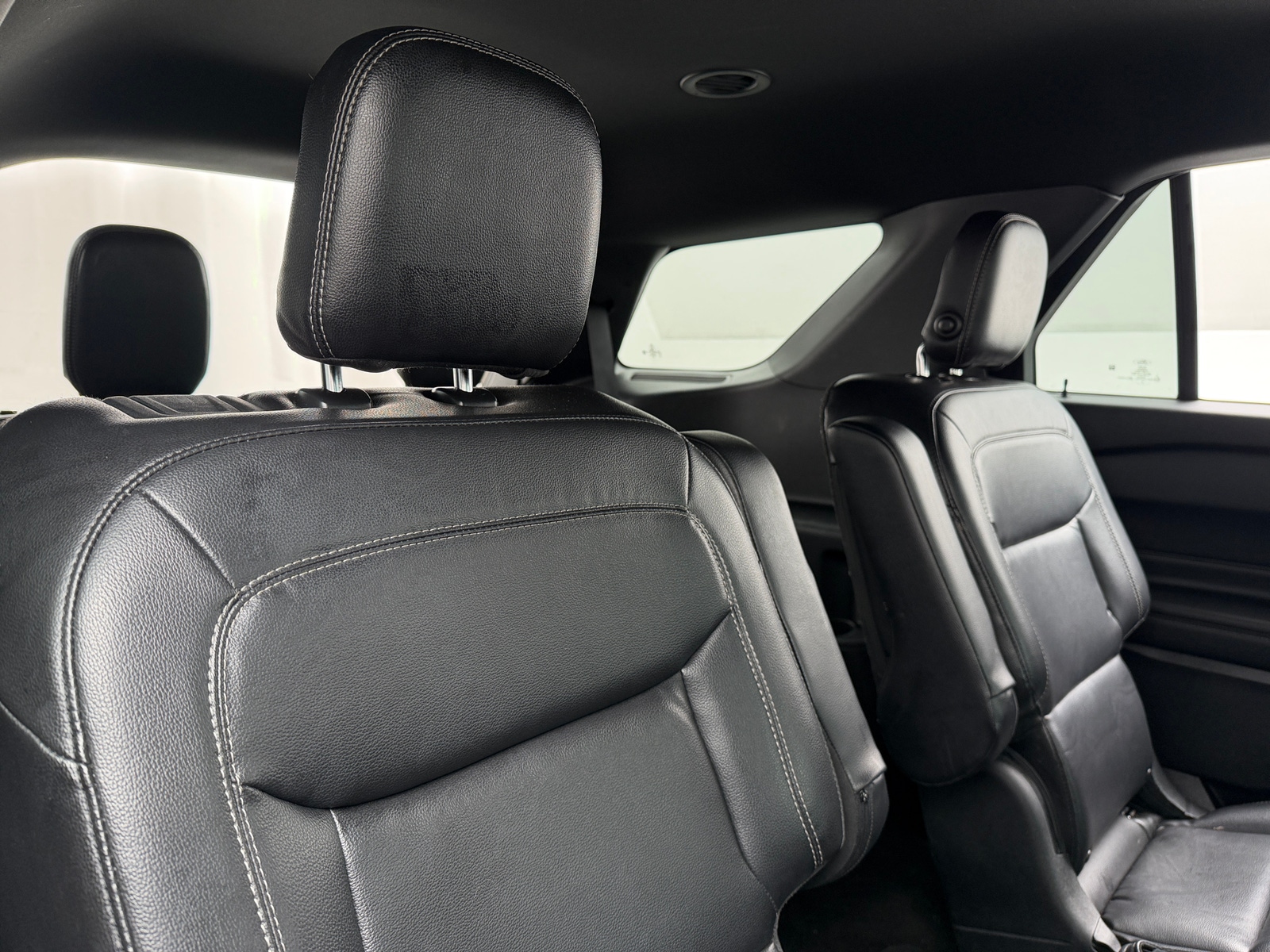Thumbnail: 2020 Ford Explorer - 6