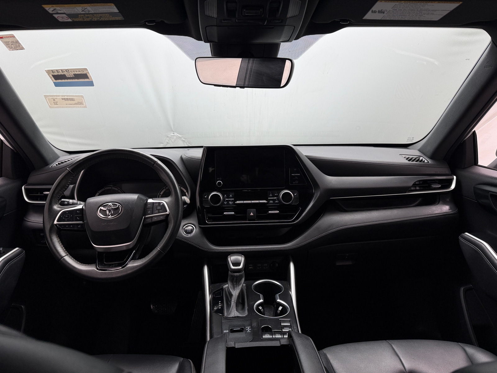 Thumbnail: 2023 Toyota Highlander - 2