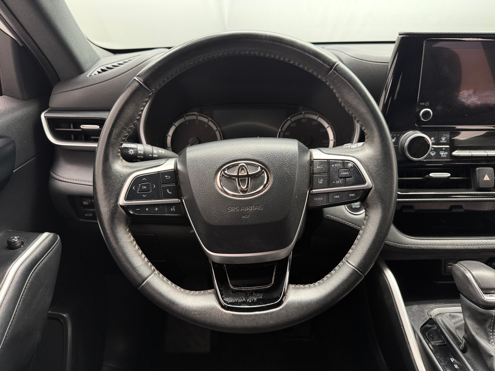 Thumbnail: 2023 Toyota Highlander - 4