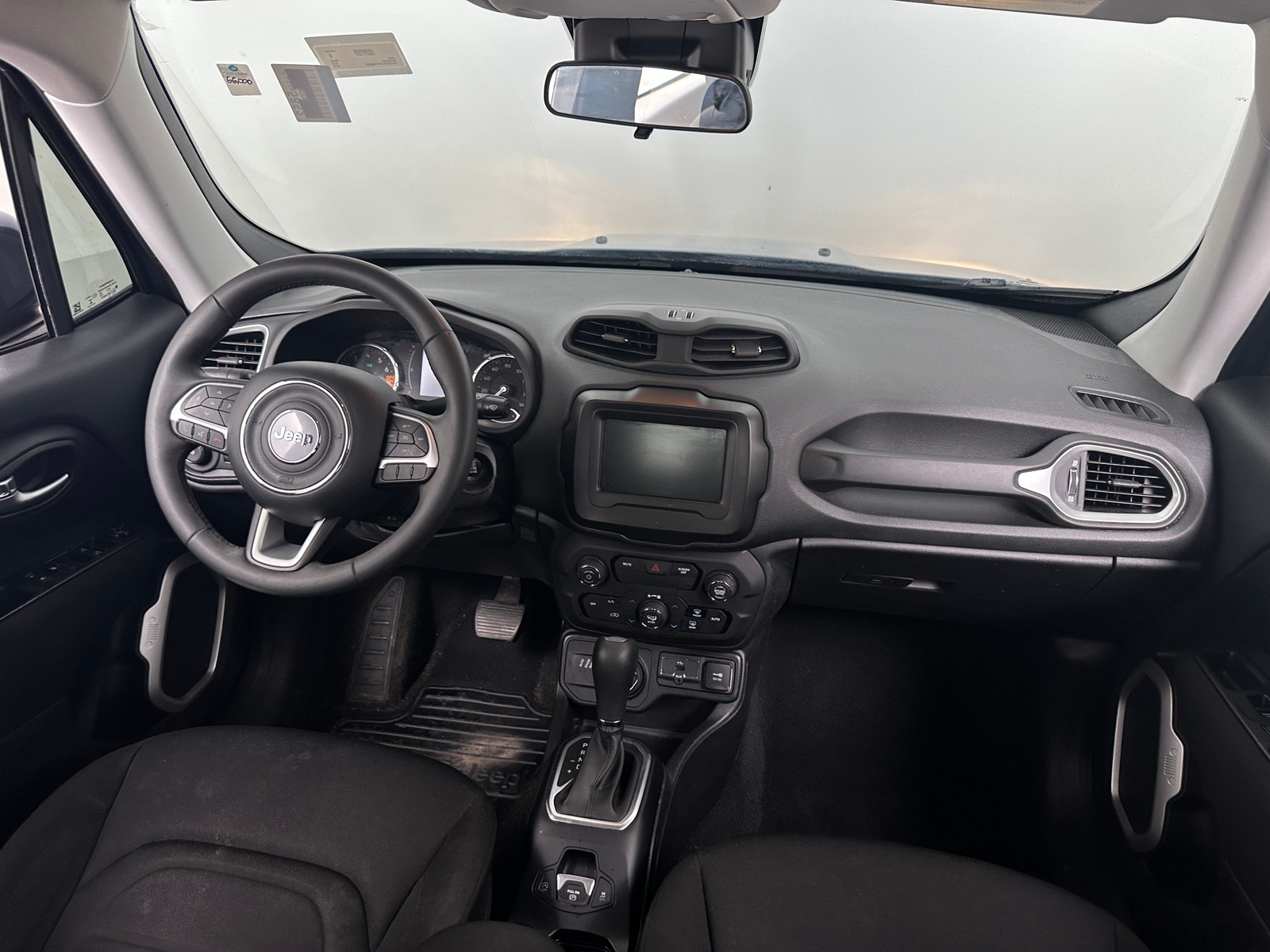Thumbnail: 2019 Jeep Renegade - 3