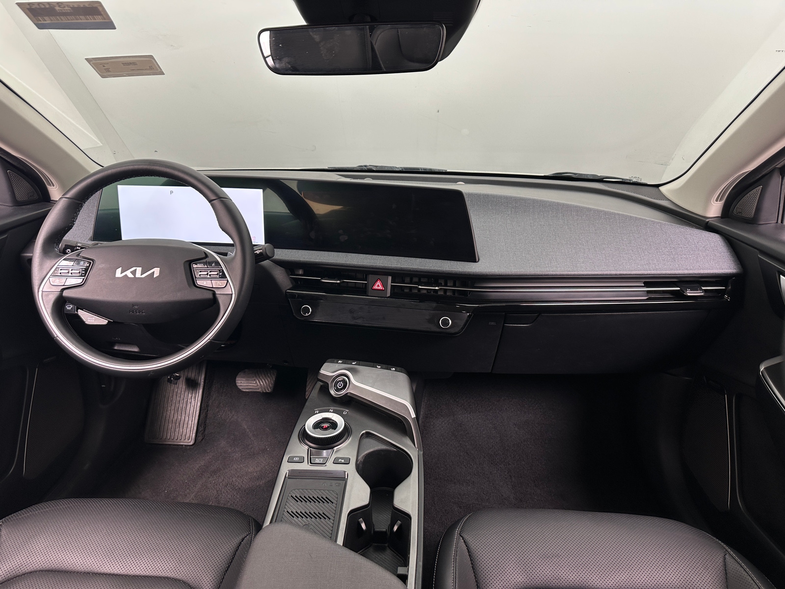 Thumbnail: 2024 Kia EV6 - 2