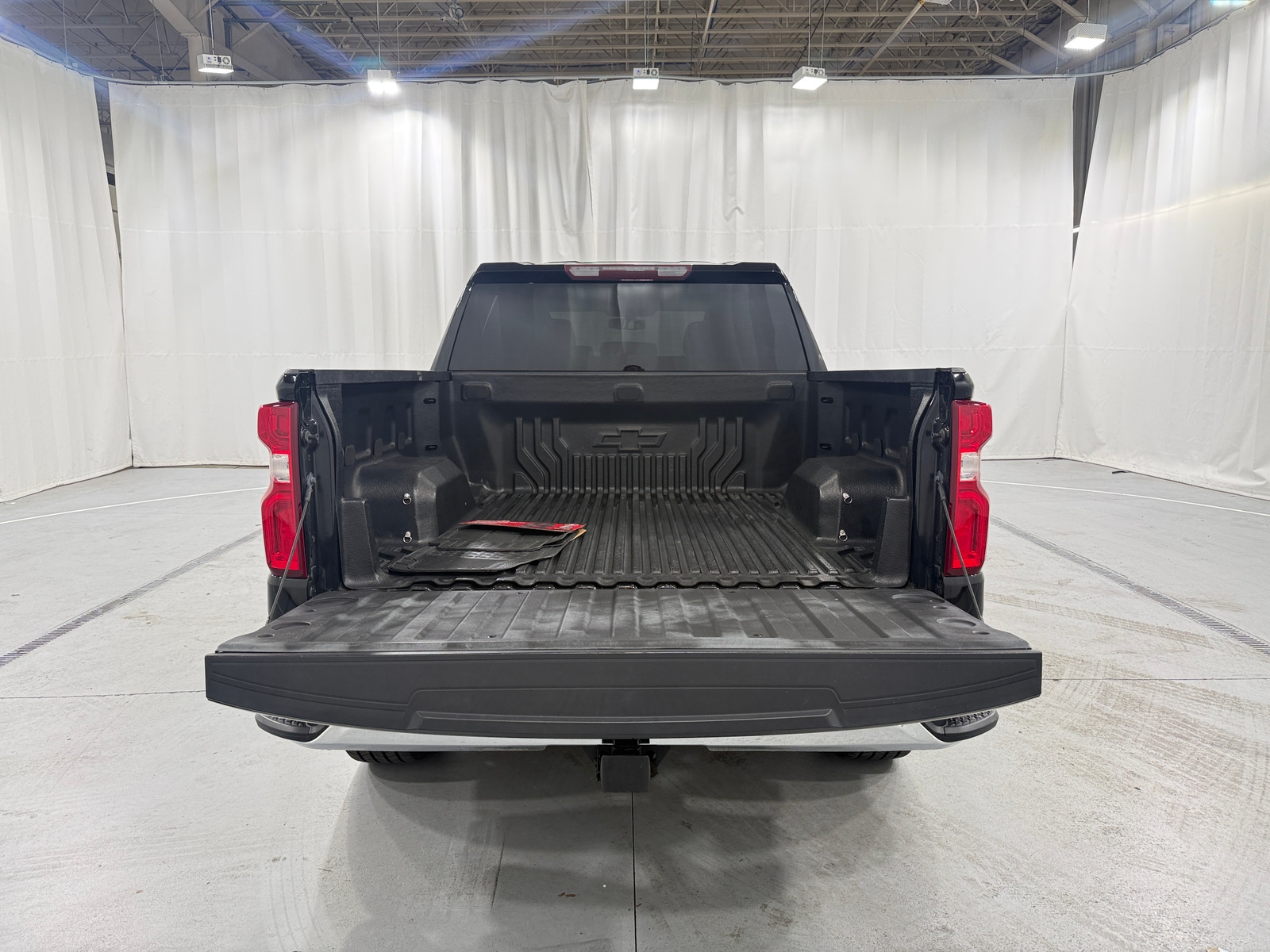 Thumbnail: 2020 Chevrolet Silverado 1500 - 6