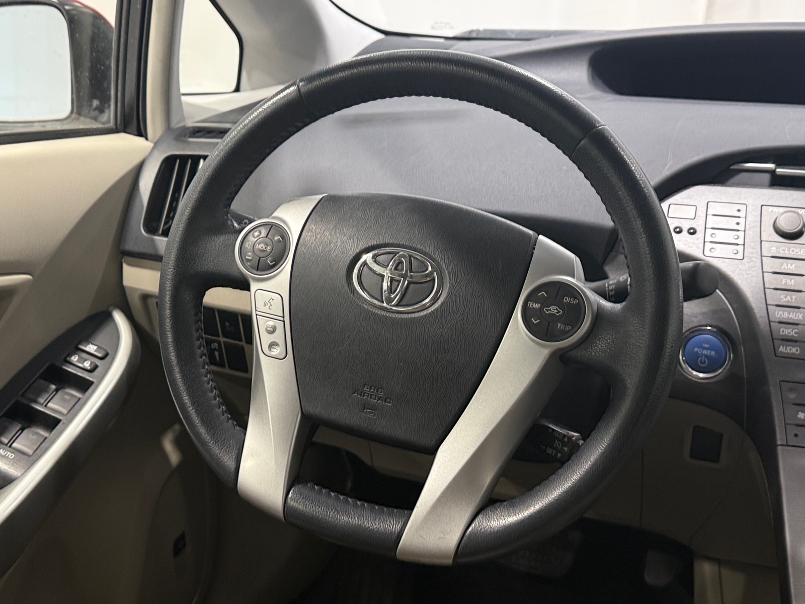 Thumbnail: 2014 Toyota Prius - 5