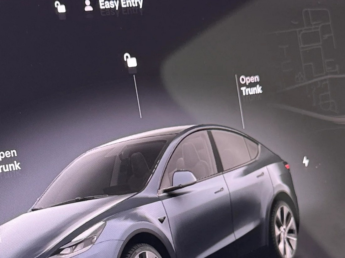 Thumbnail: 2023 Tesla Model Y - 3