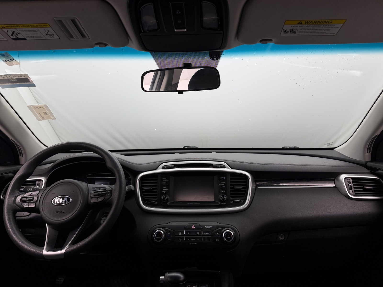 Thumbnail: 2018 Kia Sorento - 3