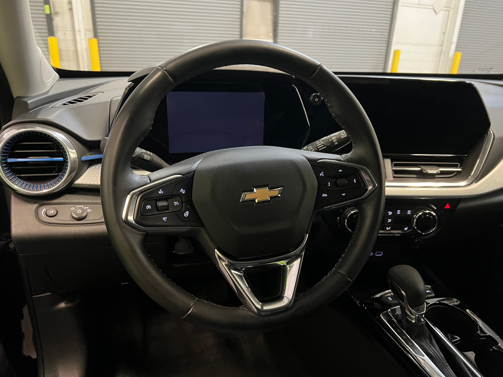 Thumbnail: 2025 Chevrolet Trax - 5
