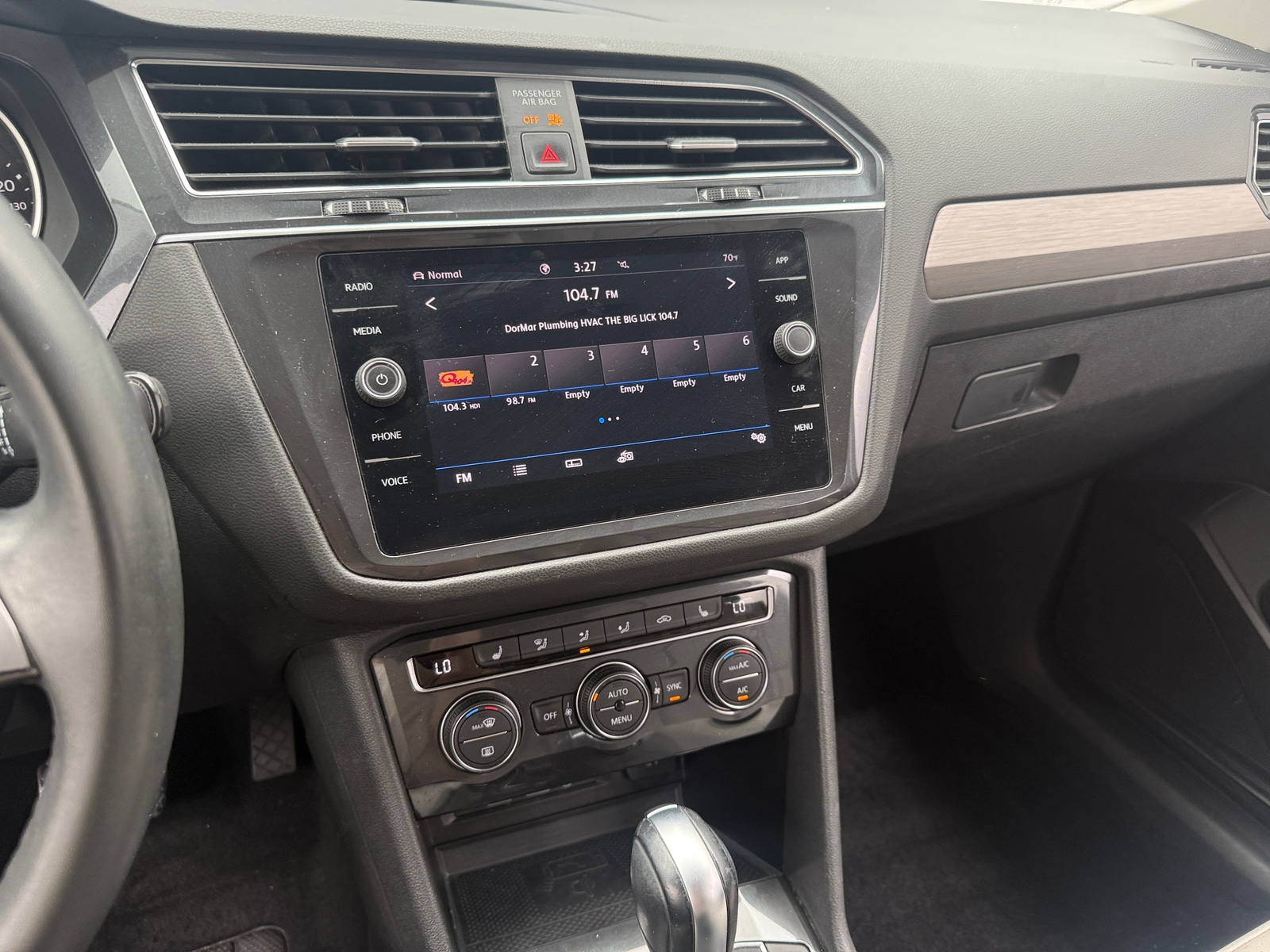 Thumbnail: 2020 Volkswagen Tiguan - 3