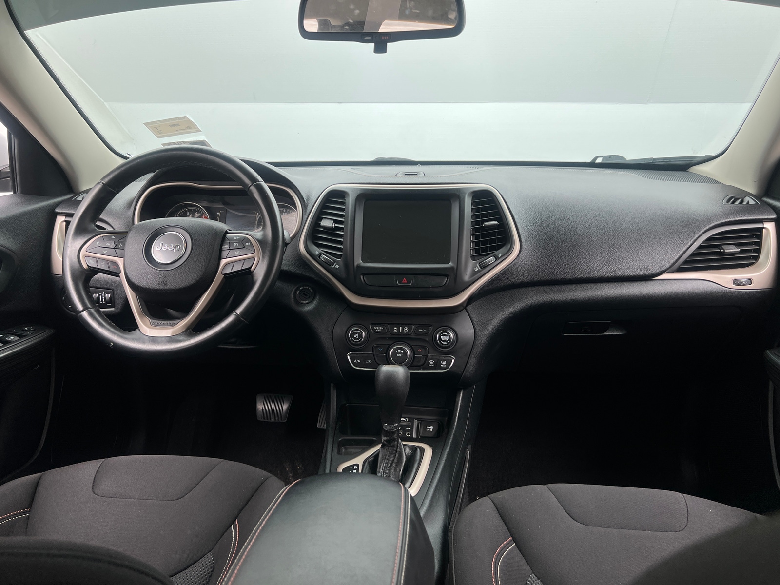 Thumbnail: 2016 Jeep Cherokee - 3