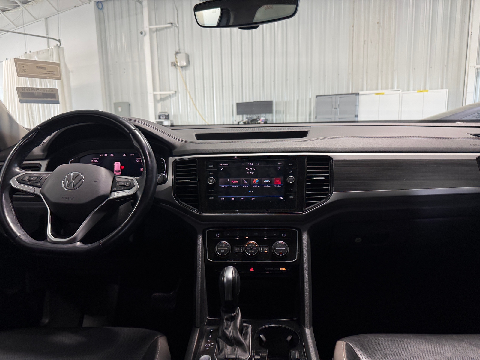 Thumbnail: 2021 Volkswagen Atlas - 2