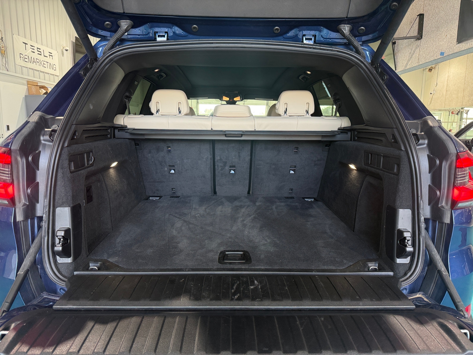 Thumbnail: 2021 BMW X5 - 6
