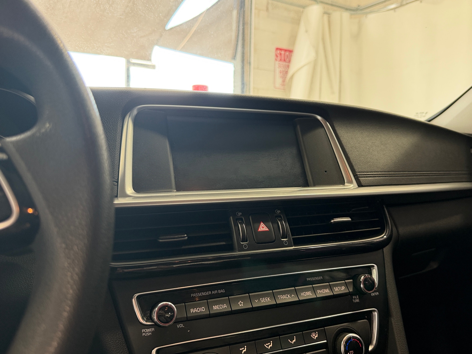Thumbnail: 2020 Kia Optima - 4