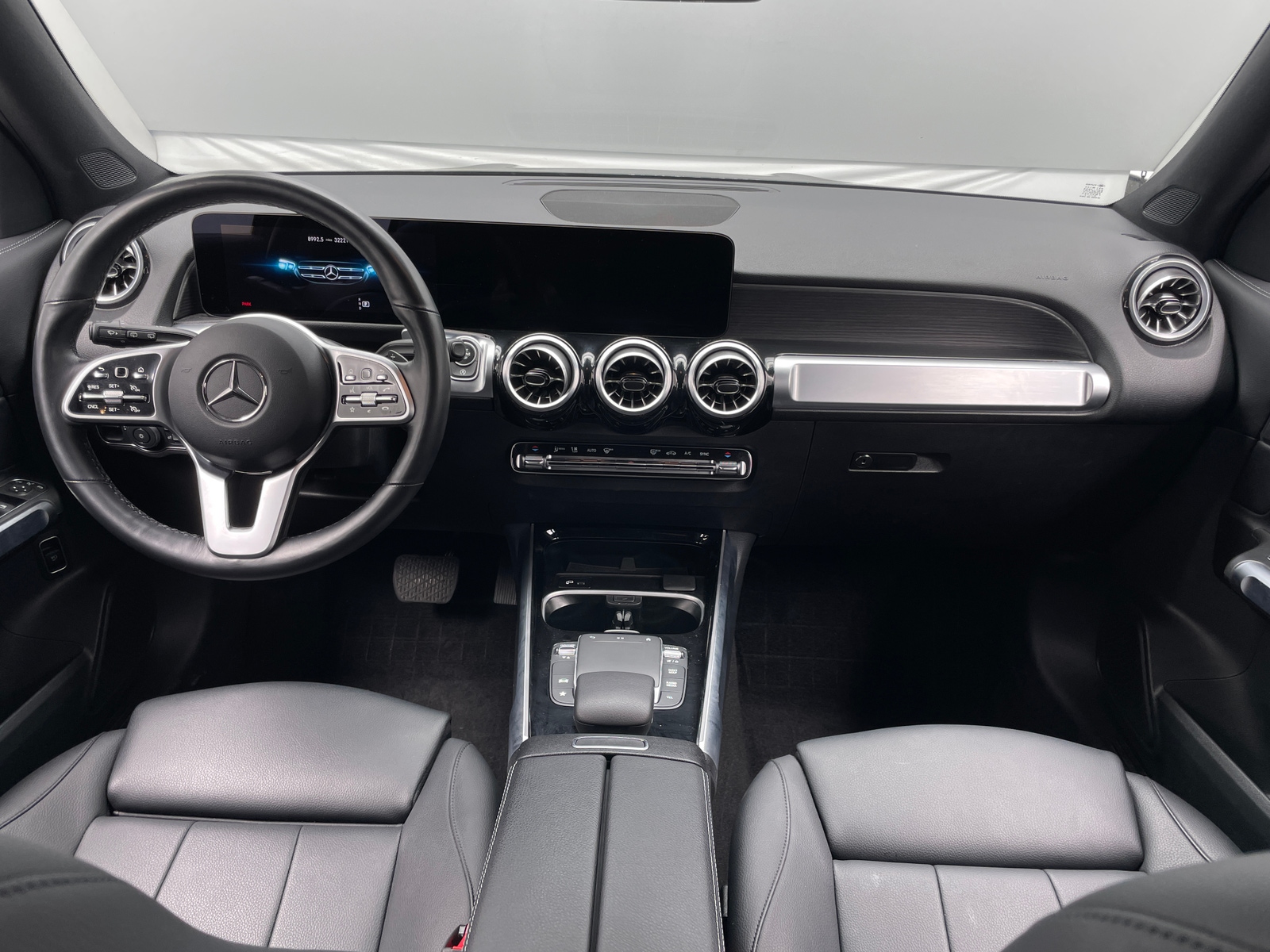 Thumbnail: 2023 Mercedes-Benz GLB - 2