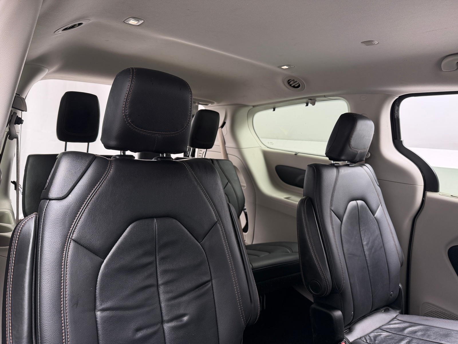 Thumbnail: 2017 Chrysler Pacifica - 5