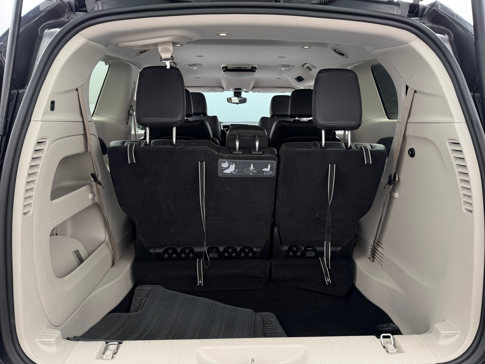 Thumbnail: 2017 Chrysler Pacifica - 6