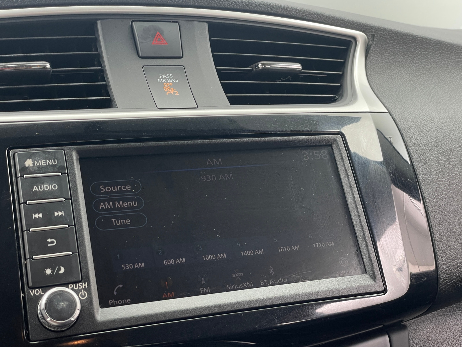 Thumbnail: 2019 Nissan Sentra - 4