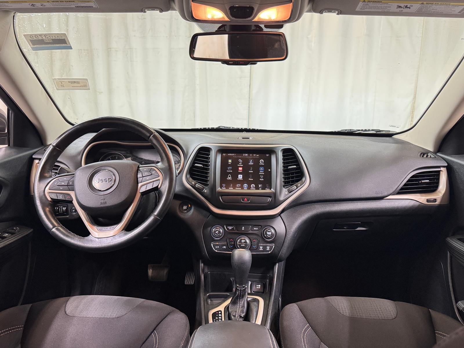 Thumbnail: 2017 Jeep Cherokee - 3