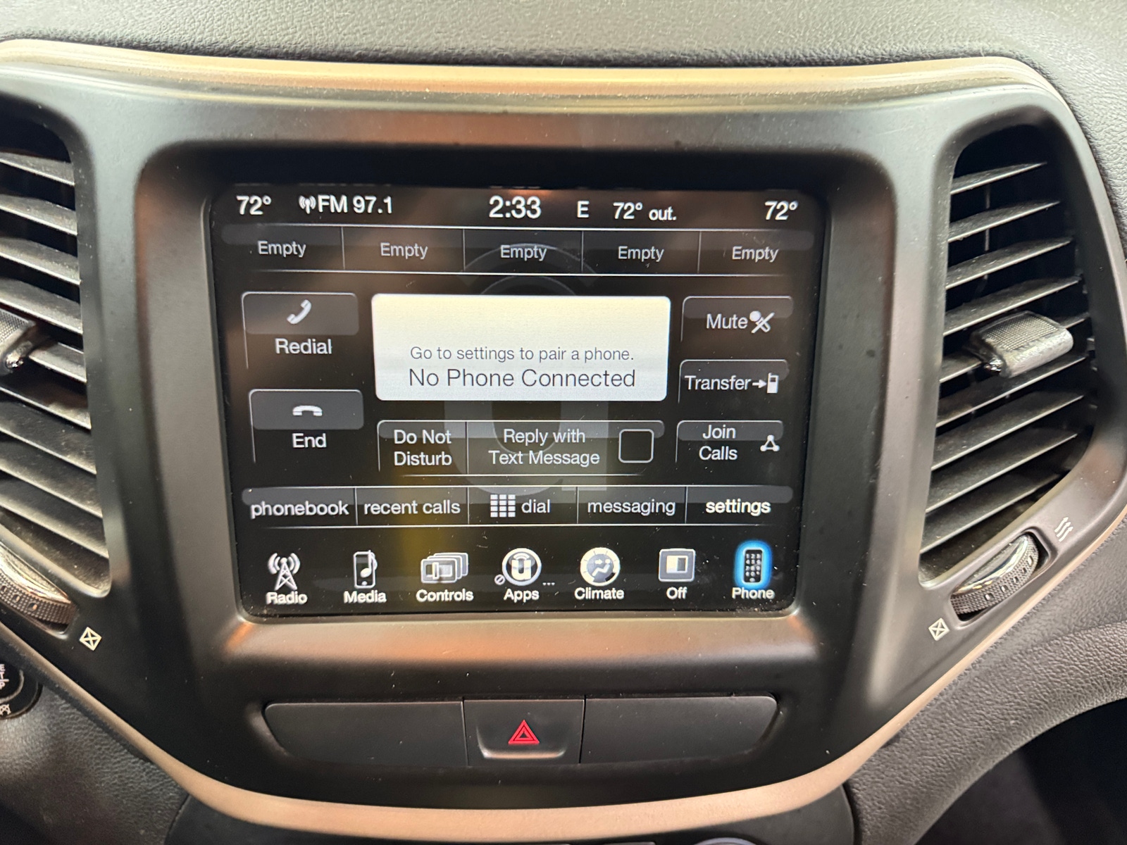 Thumbnail: 2017 Jeep Cherokee - 4