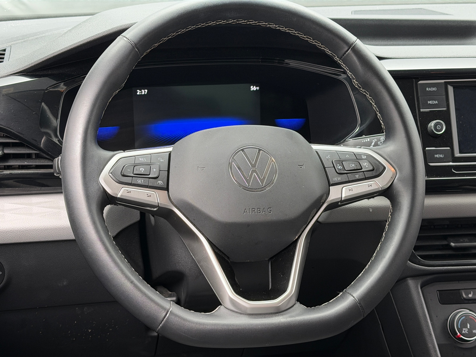 Thumbnail: 2022 Volkswagen Taos - 5