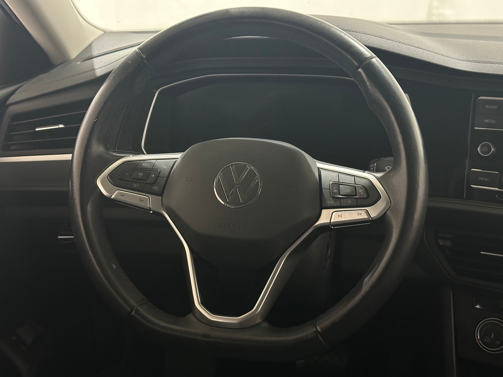 Thumbnail: 2024 Volkswagen Jetta - 5