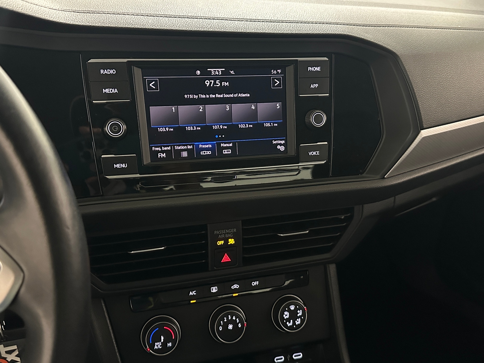 Thumbnail: 2024 Volkswagen Jetta - 4