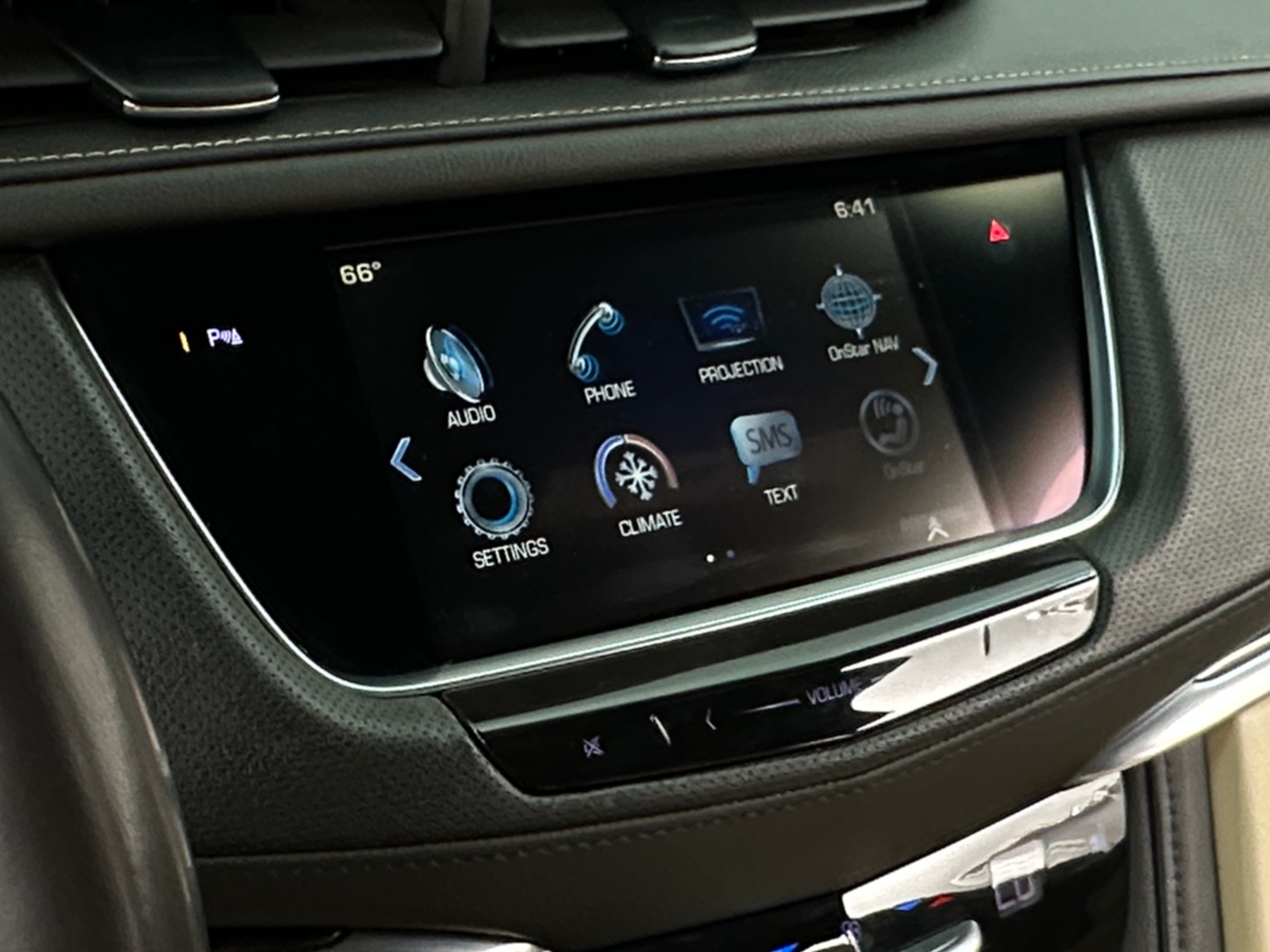Thumbnail: 2018 Cadillac XT5 - 3