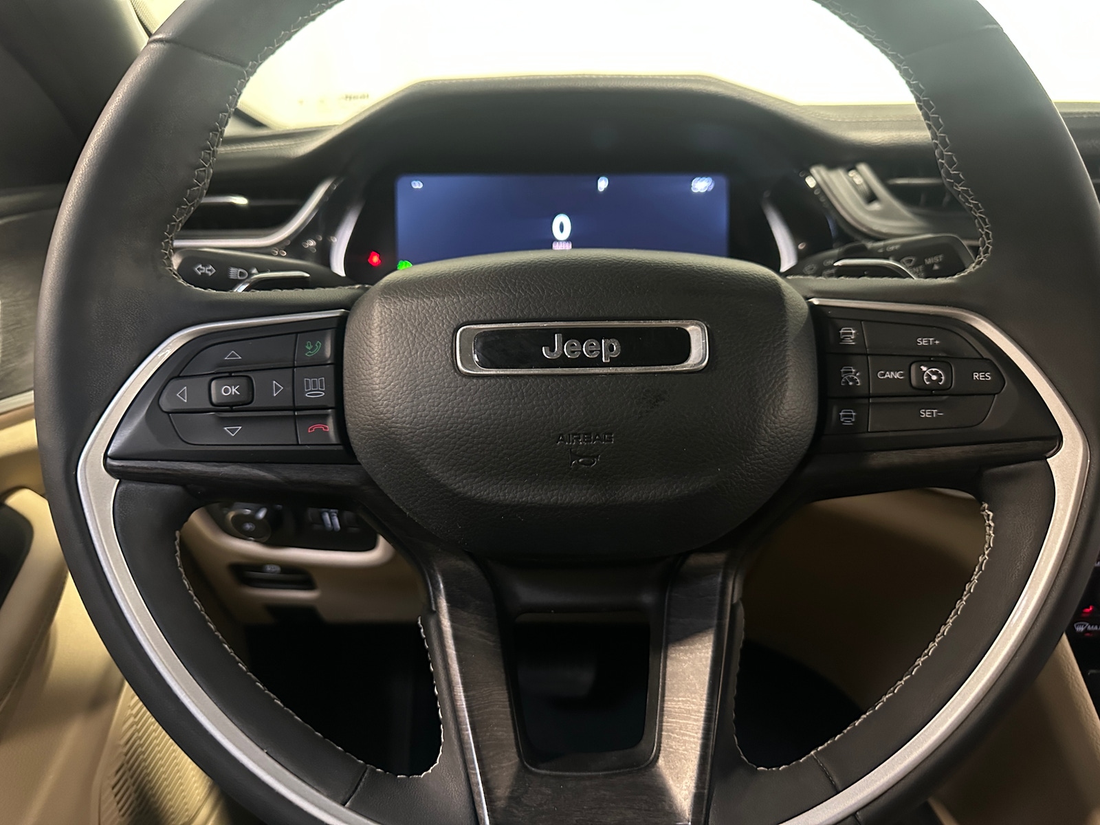 Thumbnail: 2023 Jeep Grand Cherokee - 4