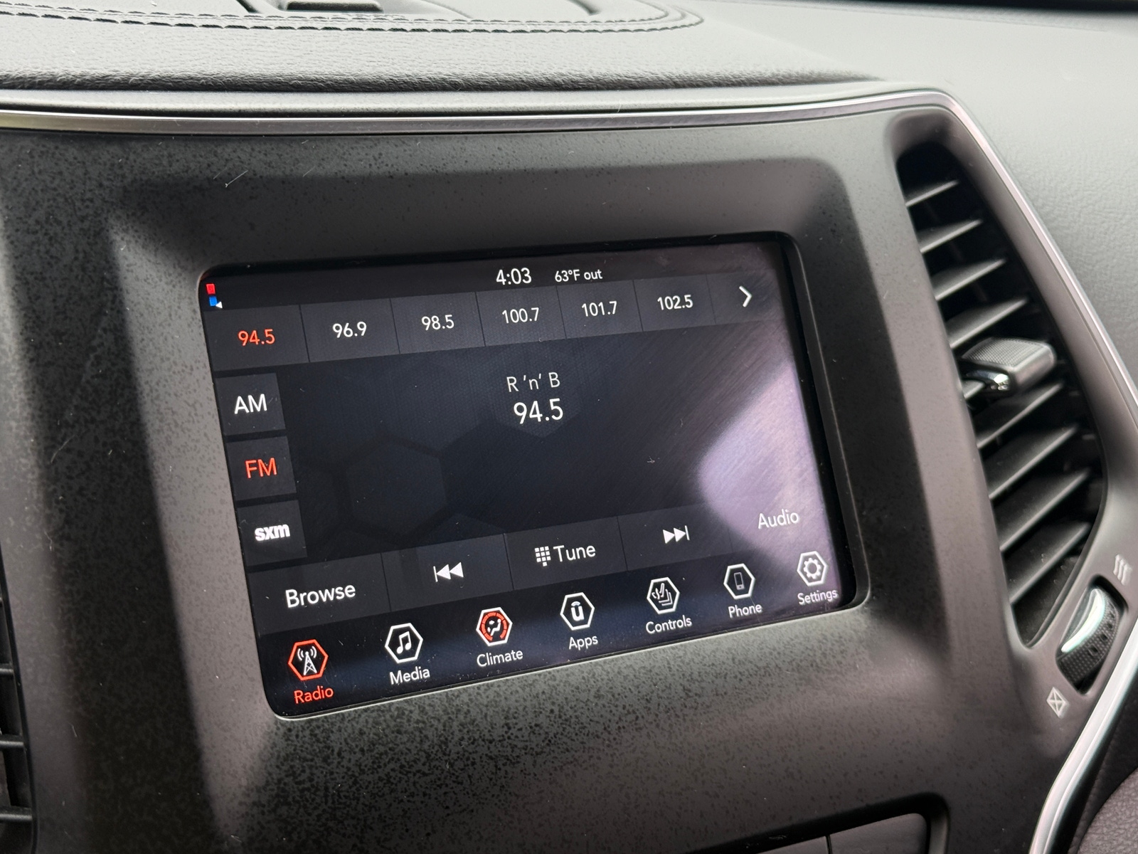 Thumbnail: 2021 Jeep Cherokee - 3