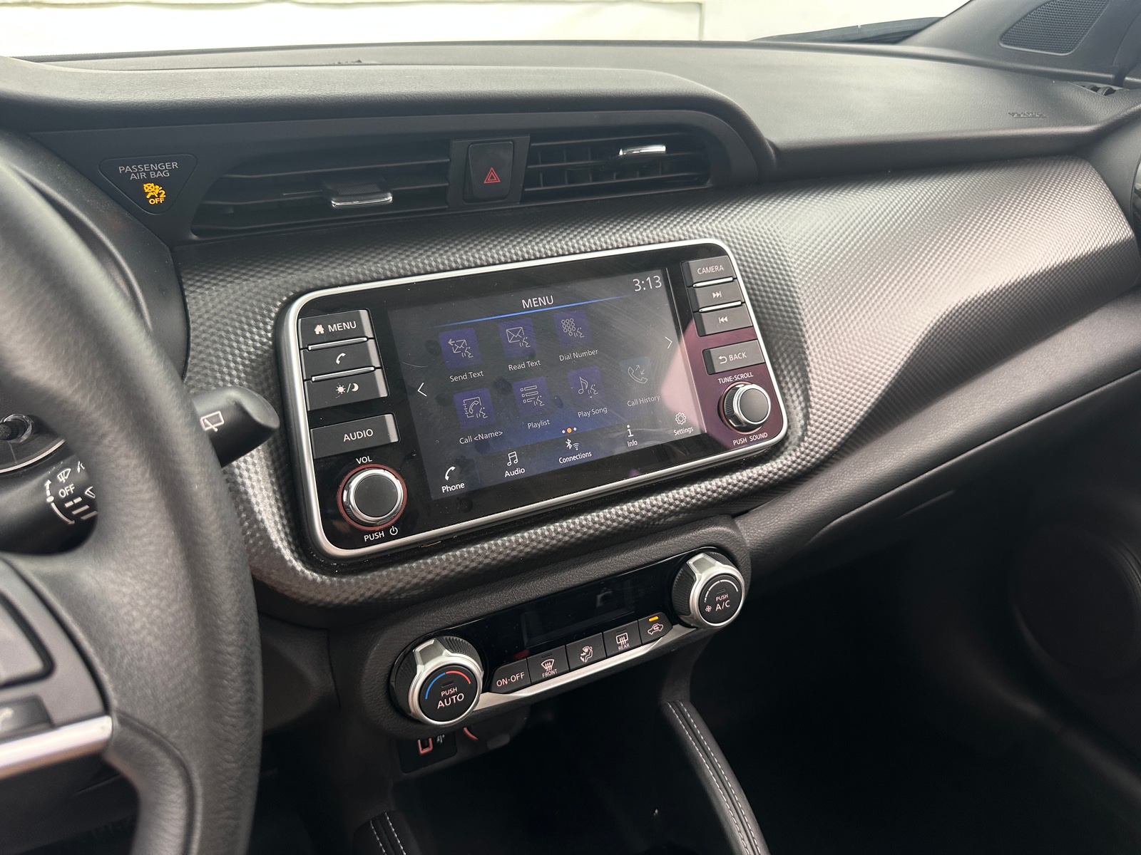 Thumbnail: 2020 Nissan Kicks - 4