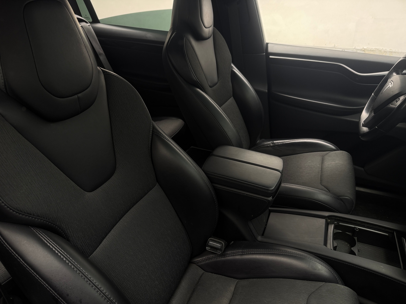 Thumbnail: 2018 Tesla Model X - 2
