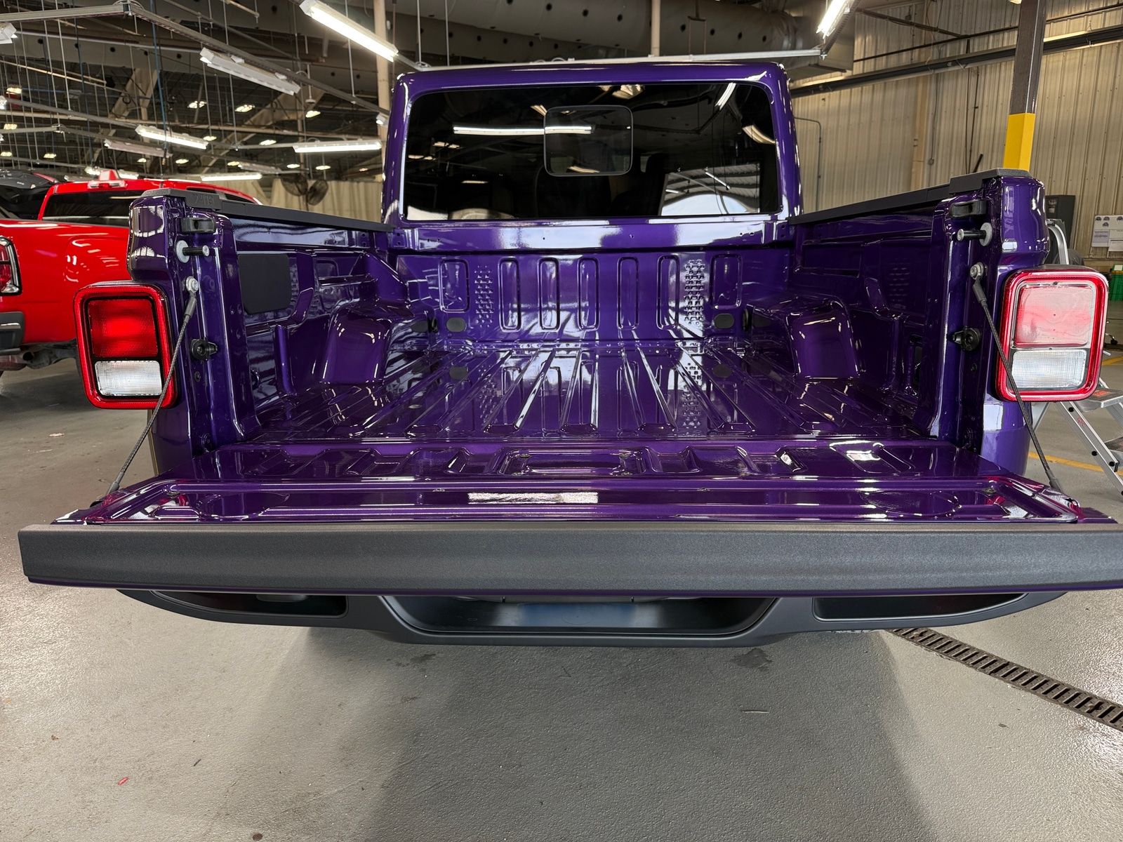 Thumbnail: 2026 Jeep Gladiator - 6