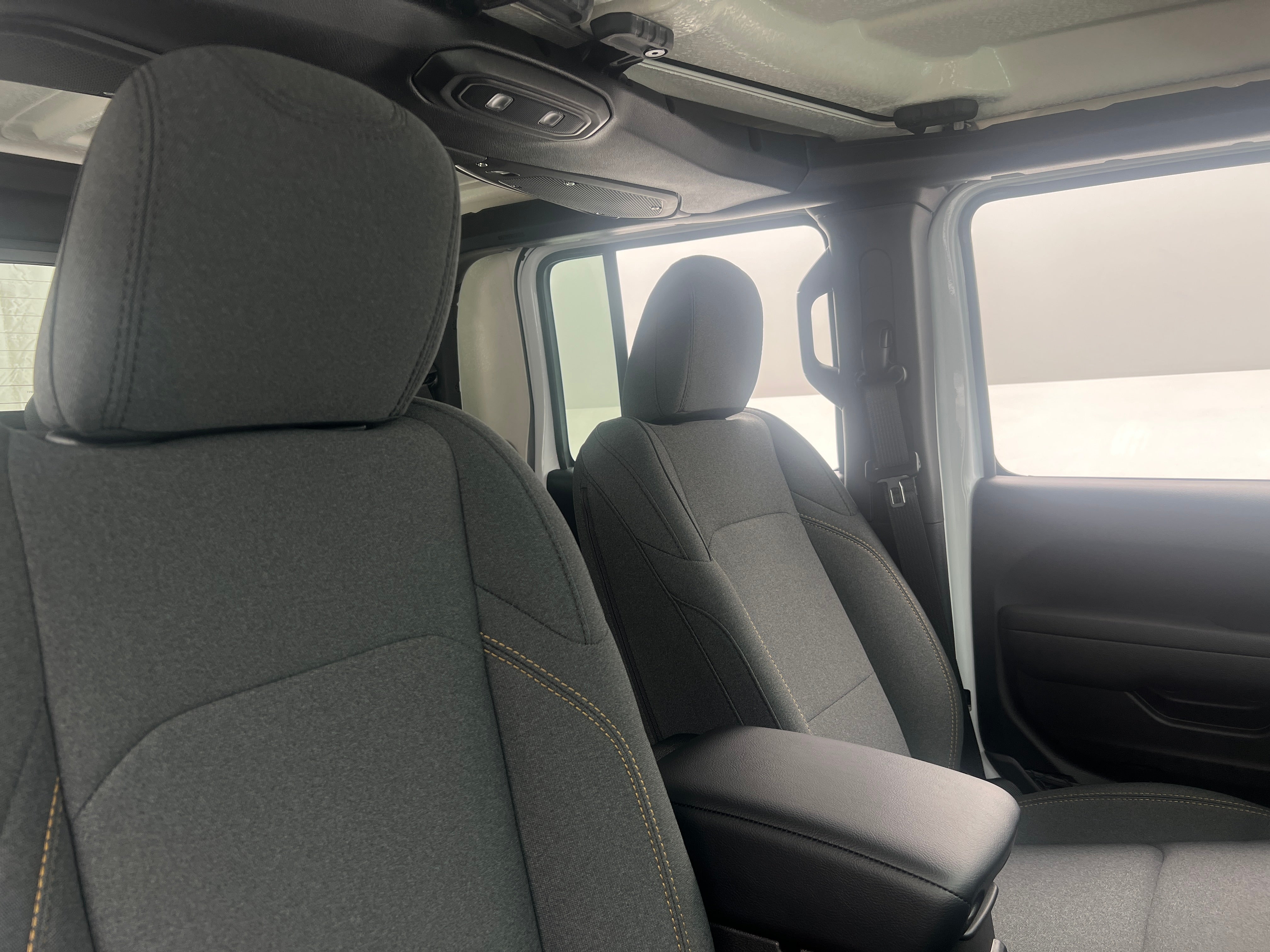 2026 Jeep Gladiator Sport S Auto's photo