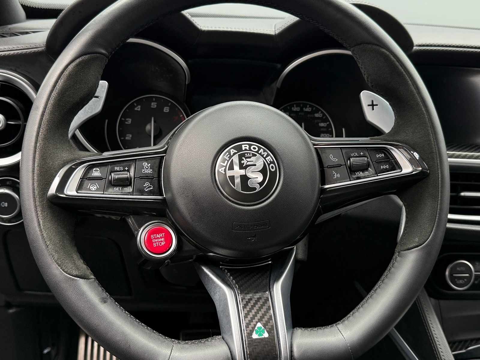 Thumbnail: 2022 Alfa Romeo Stelvio - 4