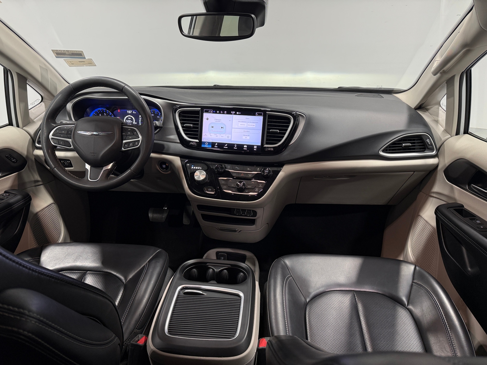Thumbnail: 2023 Chrysler Pacifica - 2